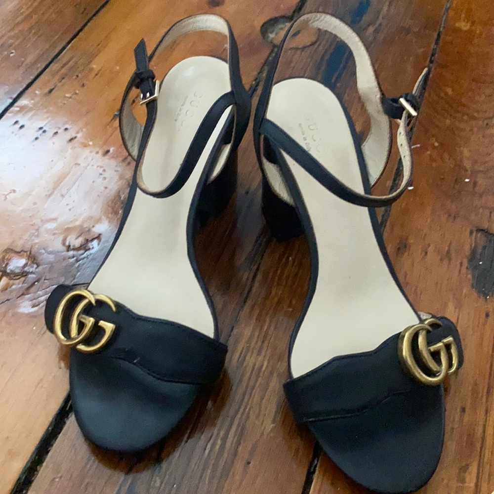 Gucci GG Marmont Black sandals